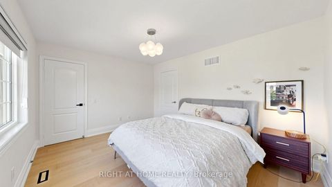 Photo 29 at 19 Heaney Court, Bayview Northeast, Aurora