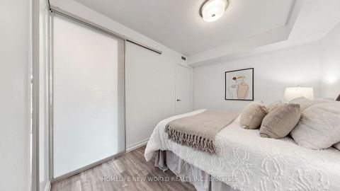 Photo 11 at 425 - 38 Joe Shuster Way, Niagara, Toronto