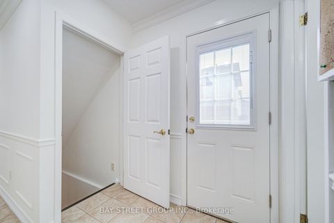 Photo 18 at 214 William Roe Boulevard, Central Newmarket, Newmarket