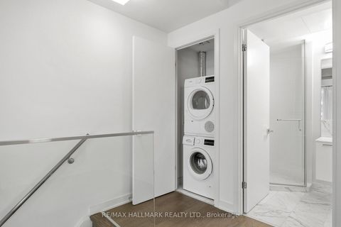 Photo 11 at 1811 - 57 St Joseph Street, Bay Street Corridor, Toronto