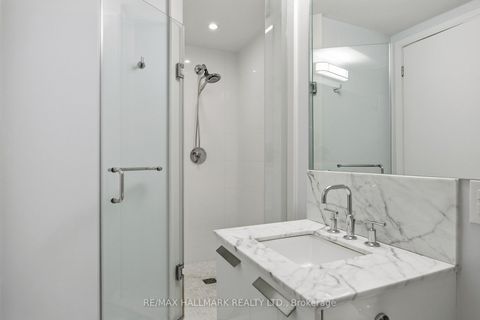 Photo 13 at 1811 - 57 St Joseph Street, Bay Street Corridor, Toronto