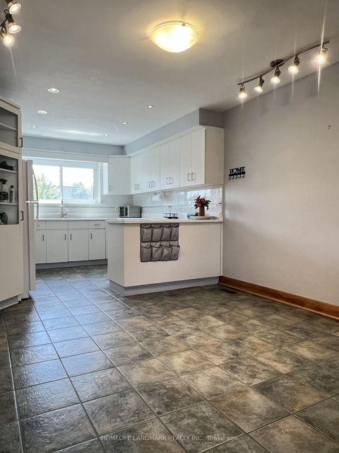 Photo 6 at 27 Tillplain Road, Bathurst Manor, Toronto