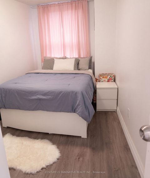 Photo 5 at 706 - 121 Trudelle Street, Eglinton East, Toronto