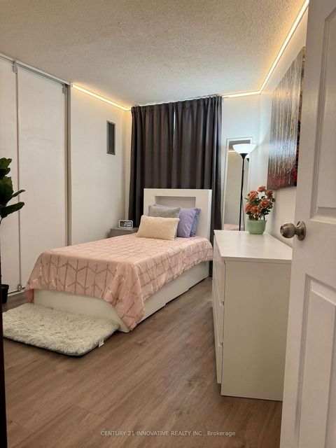 Photo 12 at 706 - 121 Trudelle Street, Eglinton East, Toronto