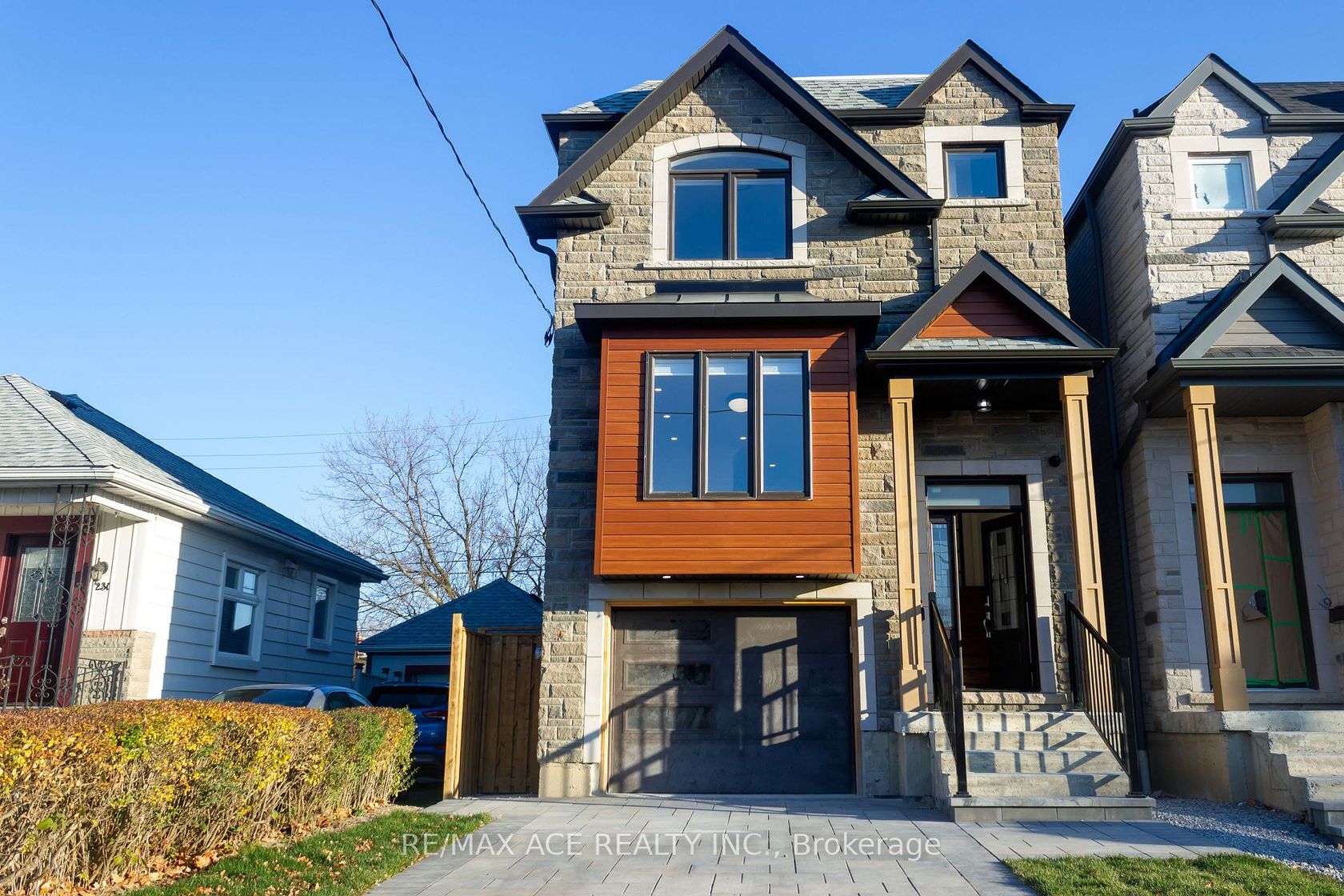 229B Mcintosh Street, Cliffside, Toronto 