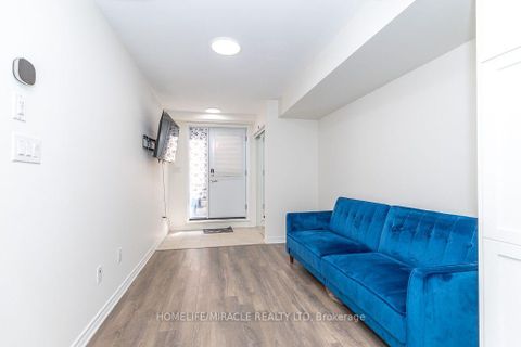 Photo 8 at 413 - 2789 Eglinton Avenue, Eglinton East, Toronto