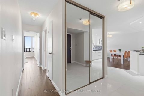 Photo 4 at 812 - 7420 Bathurst Street, Brownridge, Vaughan