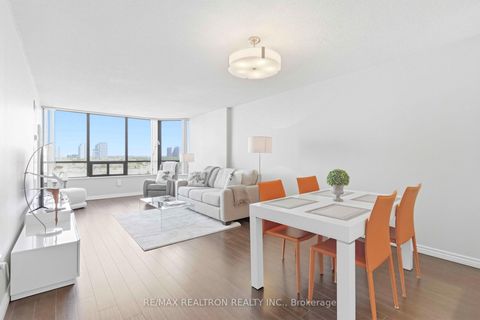 Photo 5 at 812 - 7420 Bathurst Street, Brownridge, Vaughan