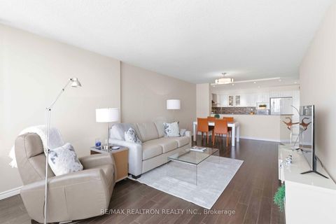 Photo 9 at 812 - 7420 Bathurst Street, Brownridge, Vaughan