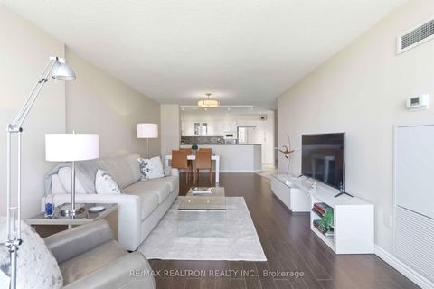 Photo 10 at 812 - 7420 Bathurst Street, Brownridge, Vaughan