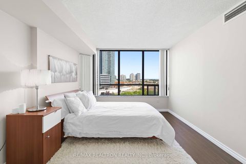 Photo 19 at 812 - 7420 Bathurst Street, Brownridge, Vaughan