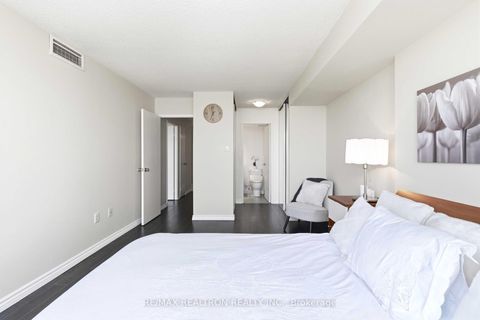 Photo 20 at 812 - 7420 Bathurst Street, Brownridge, Vaughan