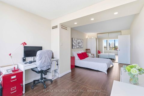 Photo 25 at 812 - 7420 Bathurst Street, Brownridge, Vaughan