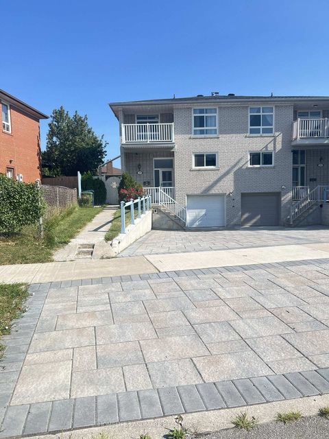 Photo 2 at 29 Tillplain Road, Bathurst Manor, Toronto