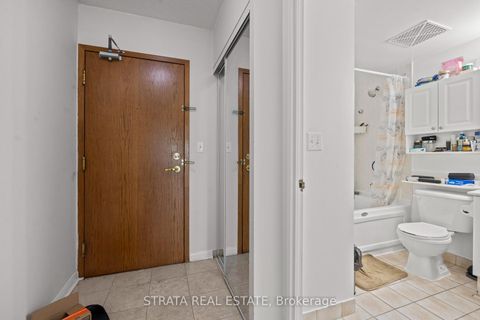 Photo 10 at 313 - 1 Lee Centre Drive, Woburn, Toronto
