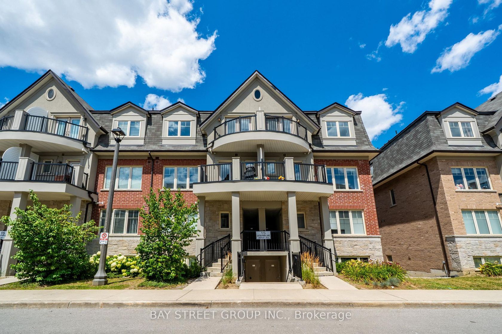 27 - 15 Eaton Park Lane, L'Amoreaux, Toronto 