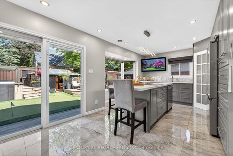 Photo 8 at 481 Camelot Drive W, Eastdale, Oshawa