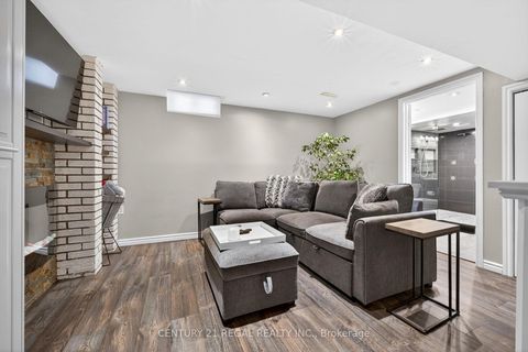 Photo 29 at 481 Camelot Drive W, Eastdale, Oshawa