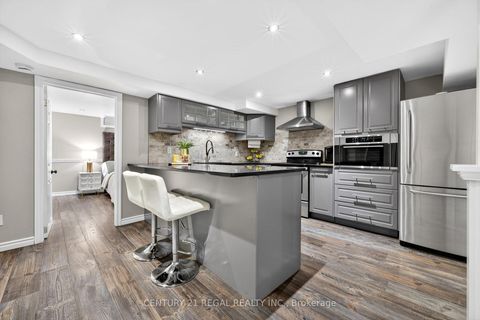 Photo 31 at 481 Camelot Drive W, Eastdale, Oshawa