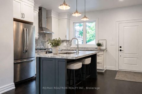 Photo 2 at 7 Louise Avenue, Cedarvale, Toronto