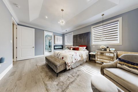 Photo 19 at 9 KINGKNOLL Crescent, Keswick South, Georgina