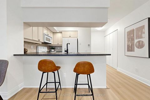 Photo 6 at 328 - 15 Northtown Way, Willowdale East, Toronto