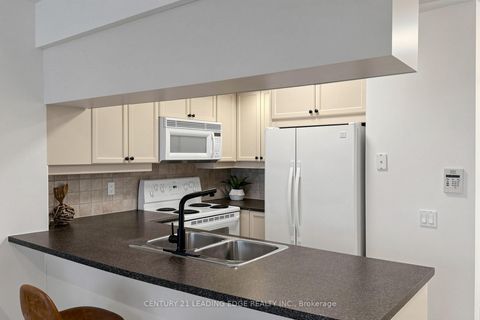Photo 9 at 328 - 15 Northtown Way, Willowdale East, Toronto
