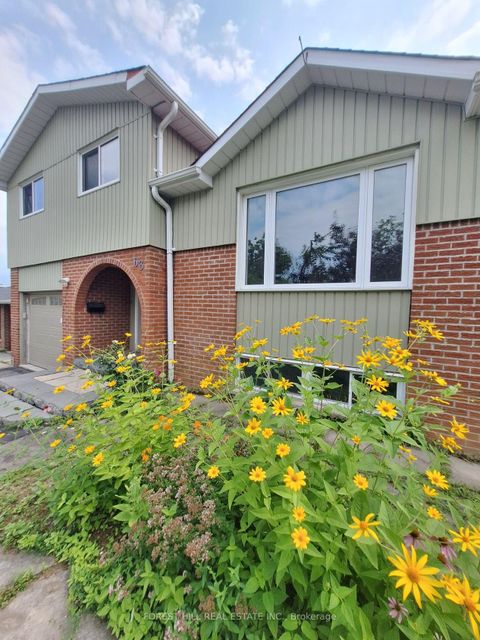 Photo 1 at 63 Springdale Drive, Cundles East, Barrie