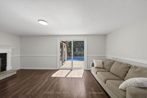Photo 8 at 63 Springdale Drive, Cundles East, Barrie