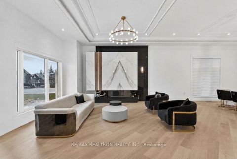 Photo 13 at 116 OAK Avenue, South Richvale, Richmond Hill