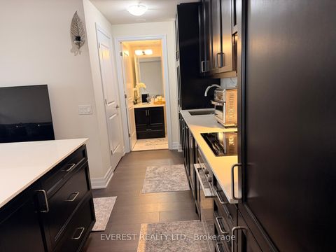 Photo 1 at 1706 - 9075 Jane Street, Concord, Vaughan
