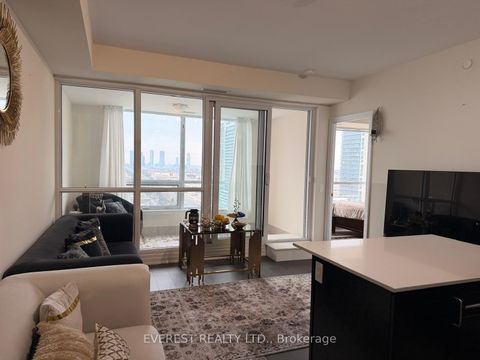 Photo 9 at 1706 - 9075 Jane Street, Concord, Vaughan