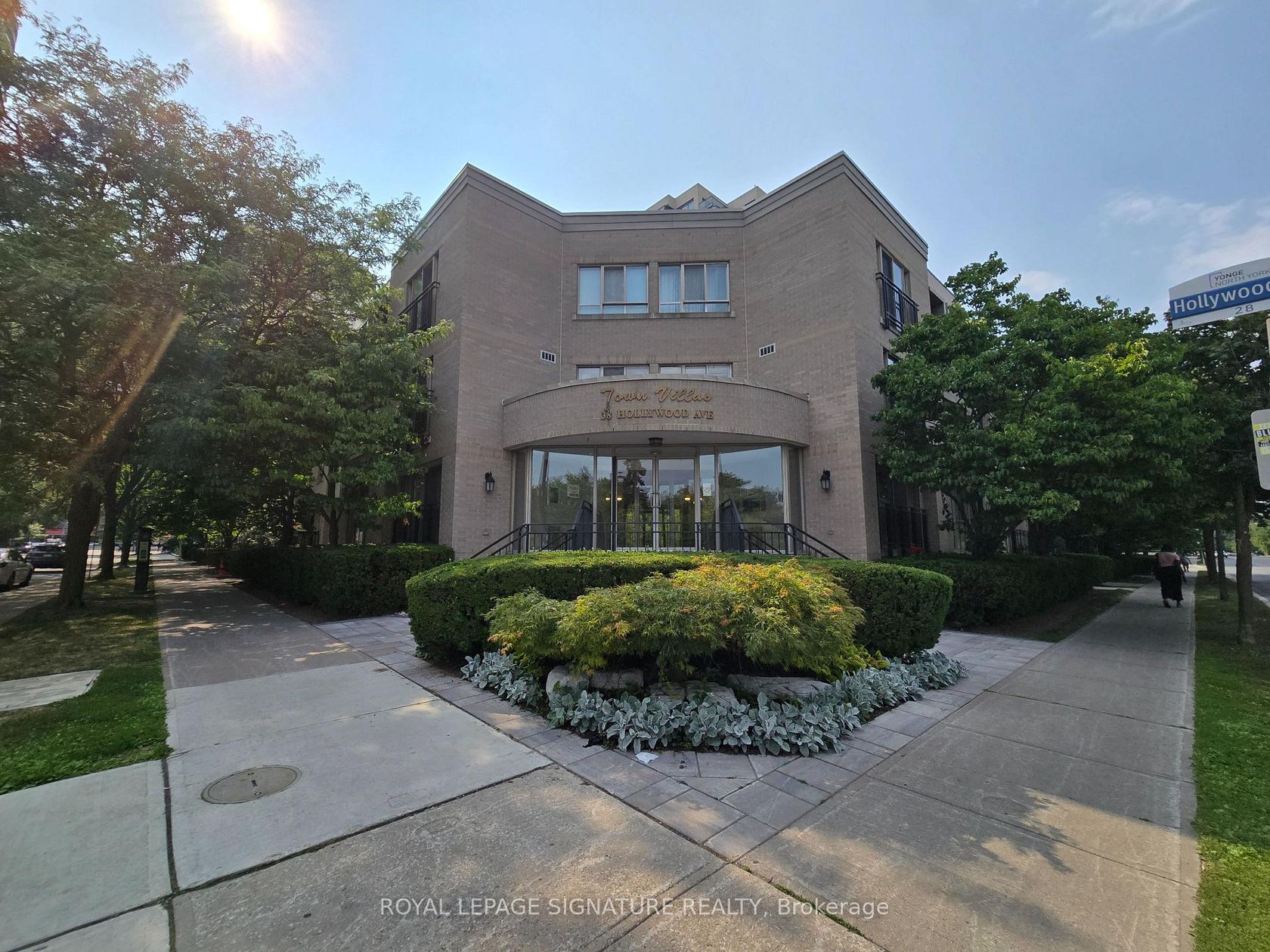 317 - 38 Hollywood Avenue, Willowdale East, Toronto photo number 2