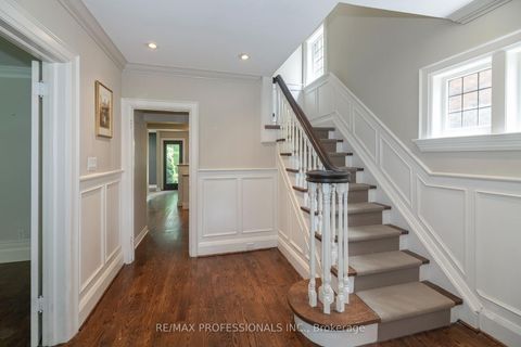Photo 2 at 61 Grenview Boulevard N, Kingsway South, Toronto