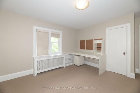 Photo 16 at 61 Grenview Boulevard N, Kingsway South, Toronto