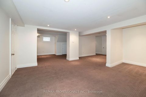 Photo 19 at 61 Grenview Boulevard N, Kingsway South, Toronto