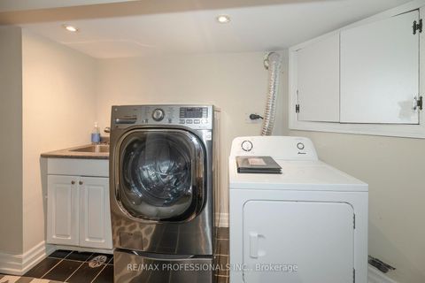 Photo 21 at 61 Grenview Boulevard N, Kingsway South, Toronto