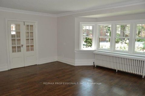 Photo 30 at 61 Grenview Boulevard N, Kingsway South, Toronto