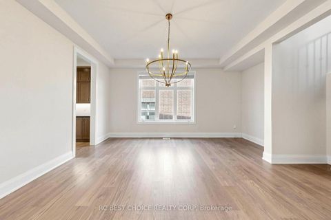 Photo 12 at 10 Ridgepoint Road, Kleinburg, Vaughan
