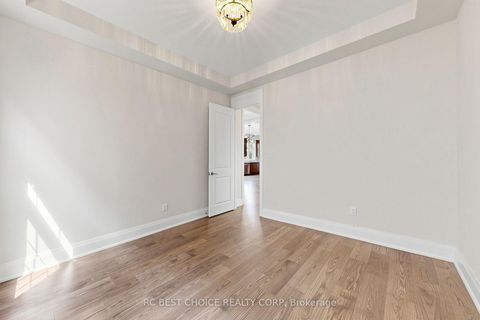 Photo 13 at 10 Ridgepoint Road, Kleinburg, Vaughan