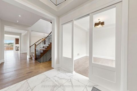 Photo 14 at 10 Ridgepoint Road, Kleinburg, Vaughan