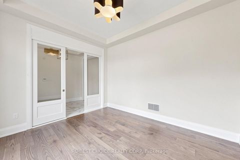 Photo 16 at 10 Ridgepoint Road, Kleinburg, Vaughan
