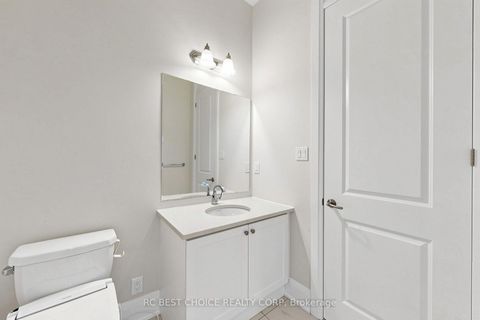 Photo 19 at 10 Ridgepoint Road, Kleinburg, Vaughan