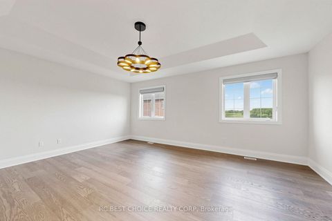 Photo 25 at 10 Ridgepoint Road, Kleinburg, Vaughan