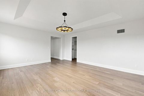 Photo 26 at 10 Ridgepoint Road, Kleinburg, Vaughan