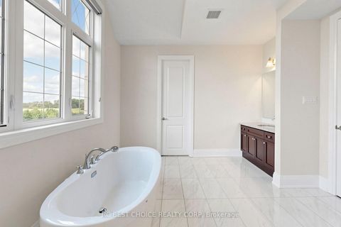 Photo 31 at 10 Ridgepoint Road, Kleinburg, Vaughan