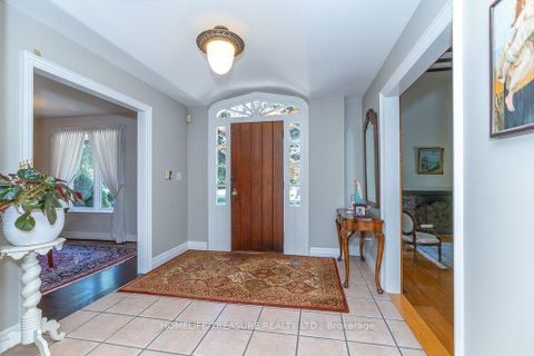 Photo 4 at 39 Yorkleigh Avenue, Humber Heights, Toronto