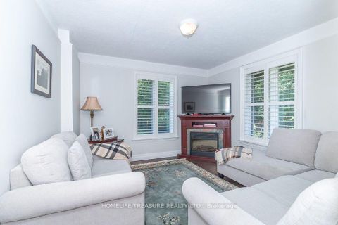 Photo 16 at 39 Yorkleigh Avenue, Humber Heights, Toronto