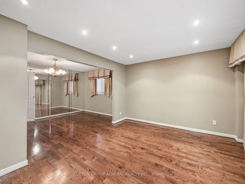 Photo 8 at 19 Jessica Gardens, Yorkhill, Vaughan