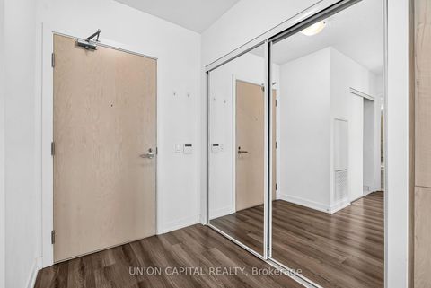 Photo 2 at 909 - 138 Downes Street, Waterfront Communities C8, Toronto